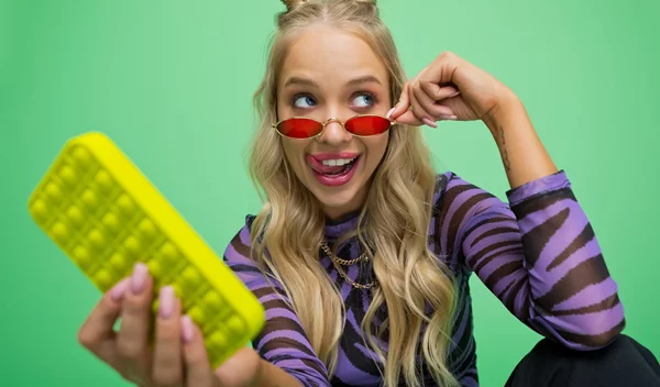 Νέα μελέτη: Η εφηβεία του εγκεφάλου διαρκεί μέχρι τα 32 - Οι 5 φάσεις της εγκεφαλικής ανάπτυξης