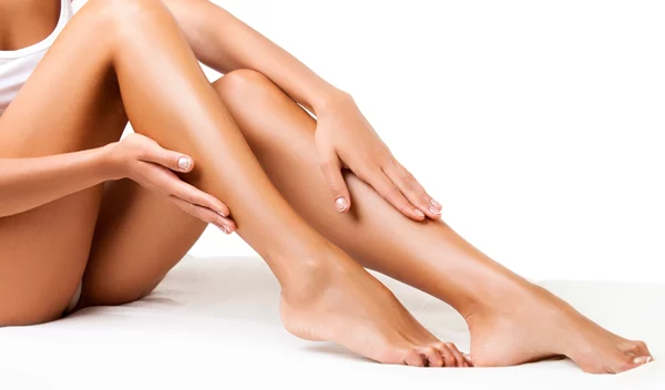 Strawberry Skin: Tι είναι το δέρμα φράουλα και πώς θα το αντιμετωπίσεις