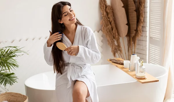 Τριχωτό κεφαλής: 3 εύκολα και γρήγορα tips για να δεις διαφορά στα μαλλιά