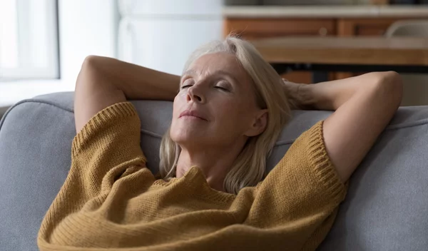 Μετά τα 60 ο ύπνος δυσκολεύει - Οι ειδικοί προτείνουν αυτό το κόλπο για καλύτερο ύπνο!