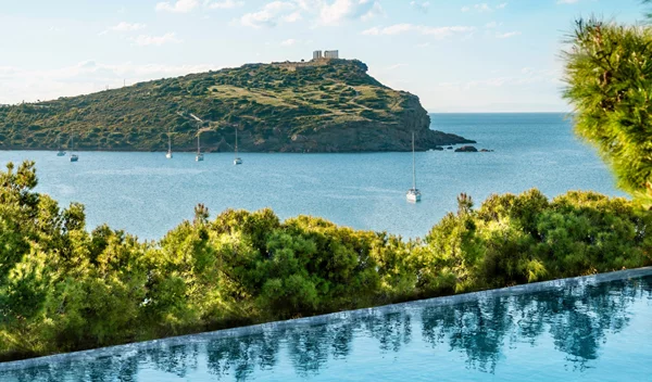 Το Cape Sounio πρωτοπορεί με το ολιστικό πρόγραμμα ευεξίας Elevations of Wellness και την αποκλειστική συνεργασία με την Vicky Vlachonis