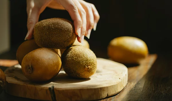 Ακτινίδιο: Να γιατί είναι αποτελεσματικότερο στη δυσκοιλιότητα από άλλα φρούτα