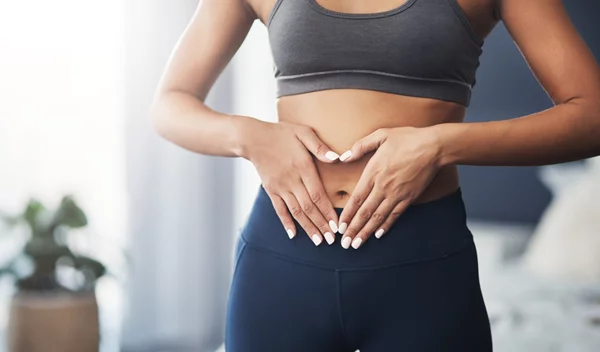 Γιατί έχω φούσκωμα στην κοιλιά; 6 λόγοι που δεν περίμενες