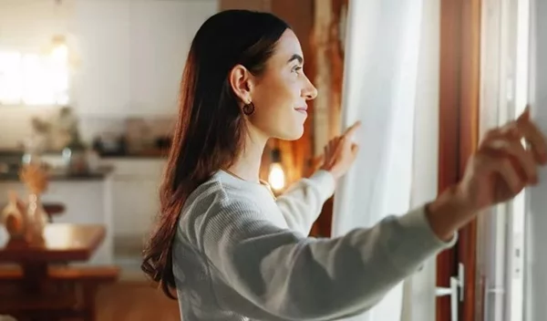 Πώς να πλένεις τις κουρτίνες στο πλυντήριο χωρίς να τσαλακώνονται