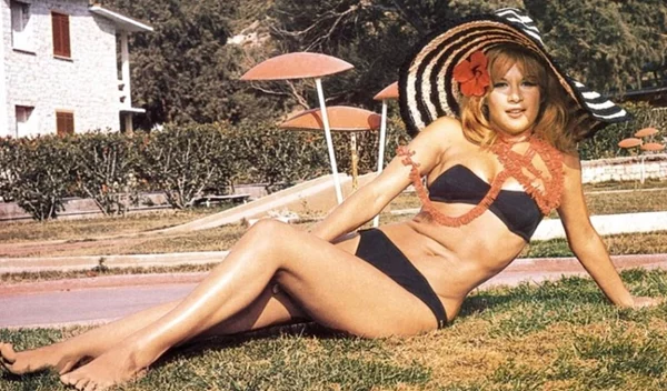 Αλίκη Βουγιουκλάκη: Το μοναδικό γεύμα που έτρωγε έξω για να διατηρεί τη σιλουέτα της