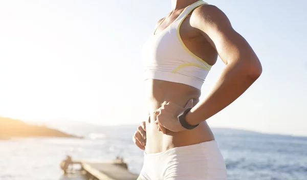 Εγκάρσιος κοιλιακός: Tι είναι και πώς να τον γυμνάσεις;