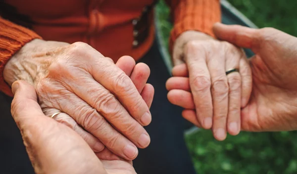 Αλτσχάιμερ: Τα 2 επαγγέλματα που εμφανίζουν χαμηλότερα ποσοστά θανάτου από τη νόσο - φαντάζεσαι ποια είναι;