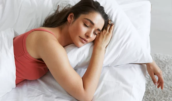 Πώς η στάση ύπνου επηρεάζει τη διάρκεια ζωής σου