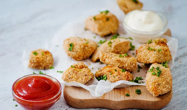 Τραγανές μπουκίτσες λαχανικών: Το εύκολο και υγιεινό αλμυρό σνακ για τις βραδινές λιγούρες