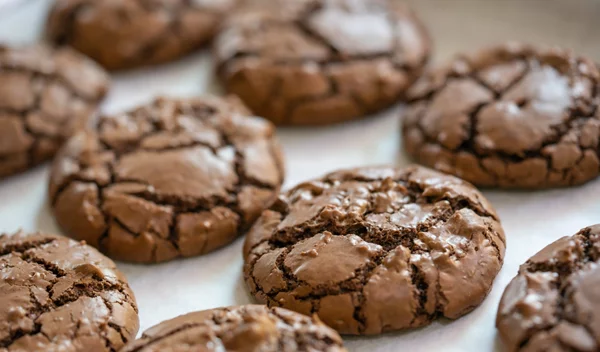 Μαλακά fudge μπισκότα με βρόμη χωρίς ψήσιμο και χωρίς αλεύρι