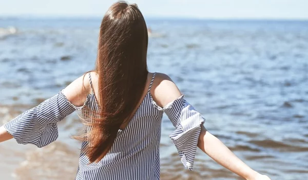 Τα πιο χρήσιμα tips για δυνατά μαλλιά γεμάτα υγεία