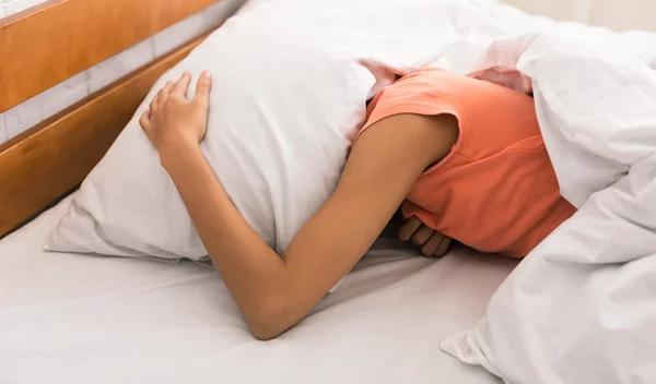 Κουρασμένη, νευρική ή κακοδιάθετη; Μήπως φταίει η διαλειμματική νηστεία; - Τι λέει η επιστήμη