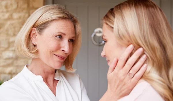 Σύνδρομο της άδειας φωλιάς: Τι να θυμάσαι, τι να προσέξεις όταν έχεις ενήλικα παιδιά