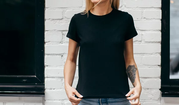 Πώς να δείξεις πιο λεπτή σε ένα λεπτό: 10 στιλιστικές συμβουλές