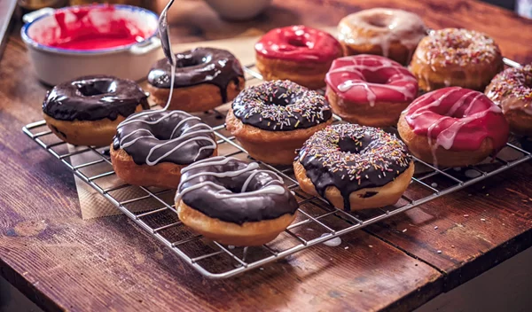 Σοκολατένια donuts στο φούρνο: Η υγιεινή εκδοχή του αγαπημένου γλυκού