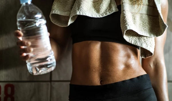 Αθλητική διατροφή: Πώς να τρως σωστά για να έχεις ενέργεια, αντοχή + γρήγορη αποκατάσταση