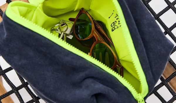 Αυτά είναι τα αξεσουάρ που θα σε συντροφεύουν παντού αυτό το καλοκαίρι