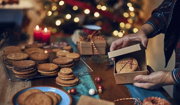 Πώς θα φτιάξεις πεντανόστιμα γιορτινά γλυκά, αλλά θα μειώσεις λίπος και θερμίδες;