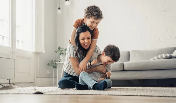 Πώς μπορεί να συμβάλλει η πλαστική χειρουργική στην αποκατάσταση του σώματος μετά τον τοκετό