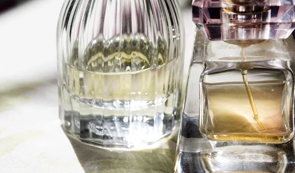 7 μυστικά για να διαρκεί όλη μέρα το άρωμά σου το καλοκαίρι