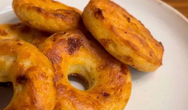 Αλμυρά baby donuts με μόλις 4 υλικά - Χωρίς αυγά