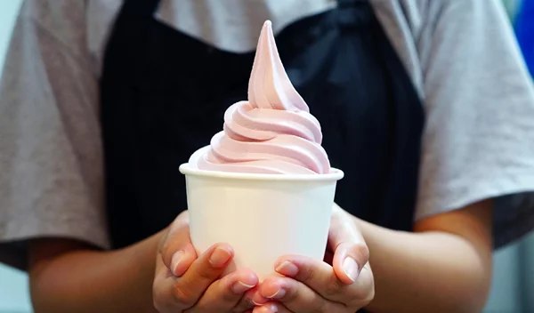 Παγωτό ή παγωμένο γιαούρτι; Τι να προτιμήσεις;