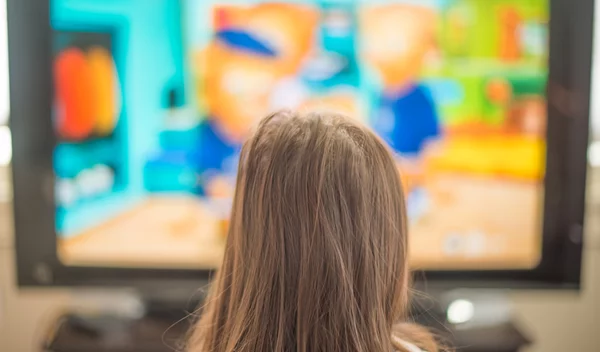 Καμπανάκι για γονείς: Πώς οι διαφημίσεις αυξάνουν την όρεξη των παιδιών χωρίς να το καταλάβουμε