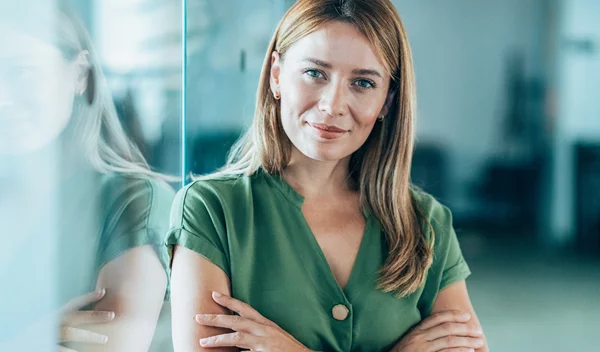 Γυναίκα διευθύντρια: Πού διαφέρει από τον άντρα σύμφωνα με το Χάρβαρντ;