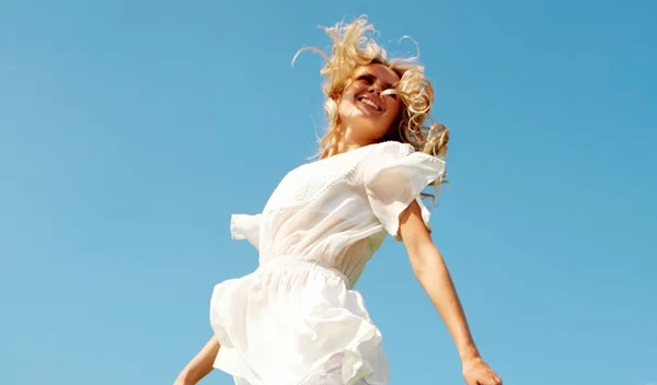 Σώσε τη διάθεσή σου με 5 αλλαγές στη διατροφή - Τι προτείνουν οι ειδικοί για την εμμηνόπαυση