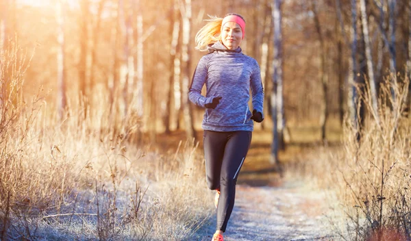 Τρέχεις; Να γιατί πρέπει να προσθέσεις το pilates στις προπονήσεις σου