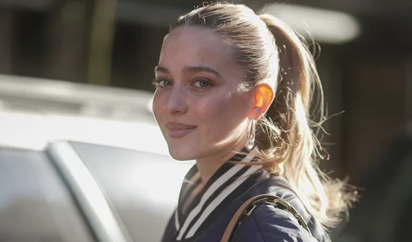 St. Valentine's hair: Τα πιο όμορφα χτενίσματα για ένα ρομαντικό date night