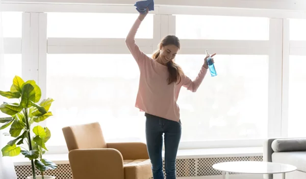 Μήπως γι' αυτό κολλάμε όλοι την Όμικρον;