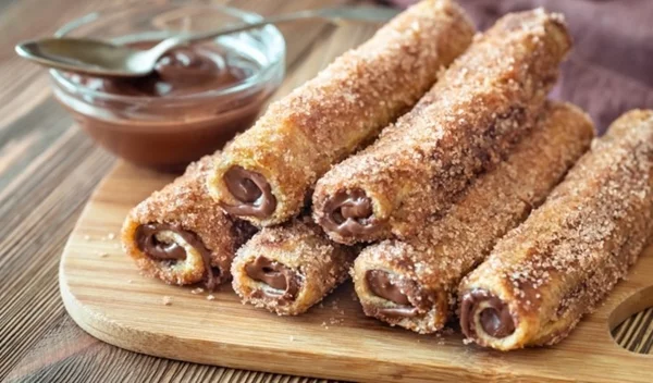 Με ψωμί του τοστ: Γλυκά ρολάκια σοκολάτας που θα λατρέψεις