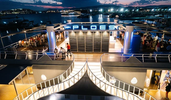 Full Moon Party στο Ploes με Star Deejay τον Μιχάλη Τσαουσόπουλο