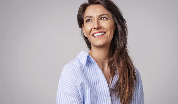 Η συνήθεια που οδηγεί τις γυναίκες σε πρόωρη εμμηνόπαυση