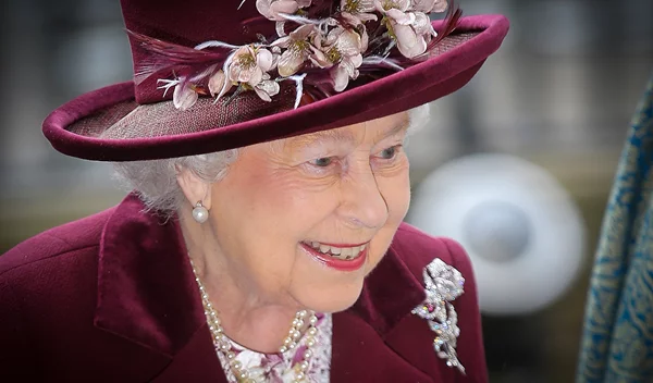 Καθόλου υδατάνθρακες, ελαφριά γεύματα, πολλά ψάρια: Όλες οι διατροφικές συνήθειες της βασίλισσας Ελισάβετ