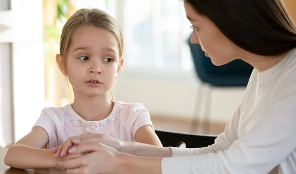 Όταν οι γονείς αποφεύγουν να εκθέσουν τα παιδιά στα αρνητικά συναισθήματα