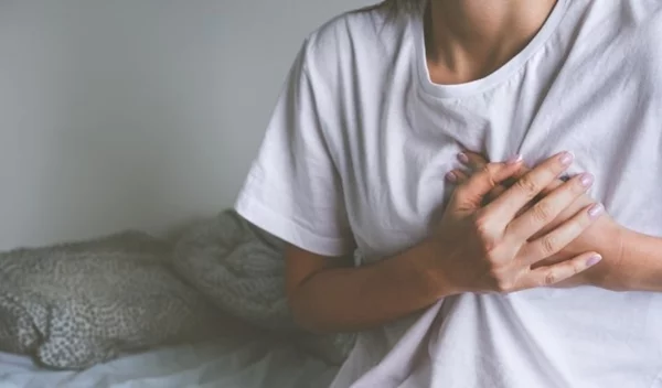 Καρδιακή προσβολή σε νεότερες γυναίκες: Μελέτη αποκαλύπτει τις κρυφές αιτίες