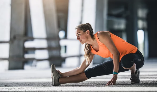 7 ασκήσεις για ζέσταμα που δεν πρέπει ποτέ να παραλείπεις πριν την προπόνηση