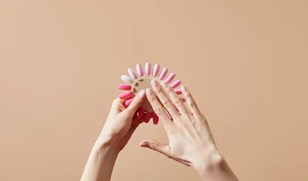 Nail trends | Αυτές είναι οι πιο δυνατές τάσεις στο μανικιούρ του καλοκαιριού