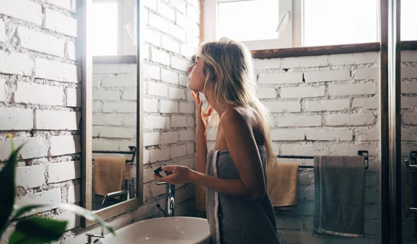 Η celebrity-approved ενυδατική κρέμα που έχει γίνει viral στα social media