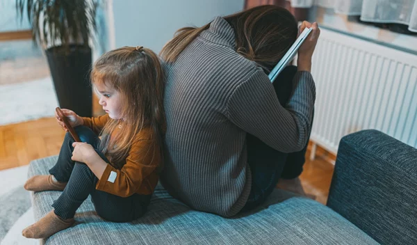 5 συμπεριφορές που διαλύουν τη σχέση γονιού-παιδιού