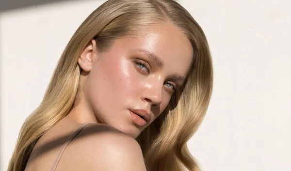 New beauty addiction: 3 ενυδατικές κρέμες που αλλάζουν χρώμα - και αντικαθιστούν άνετα το foundation