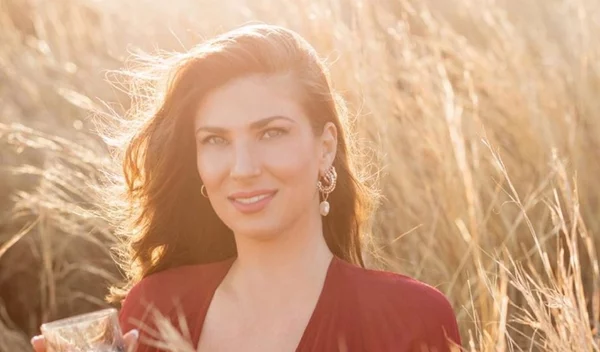 Τριπλά αρνητικός καρκίνος του μαστού: Η νόσος που λύγισε την γνωστή fashion blogger, μητέρα τριών παιδιών, Λαβίνια Σταθάκη