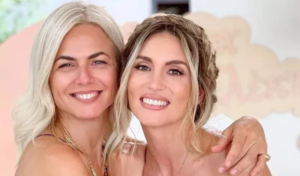 Καλεσμένη σε βάπτιση: Τα χτενίσματα που επιλέγουν ξανά και ξανά οι πιο stylish Ελληνίδες celebrities