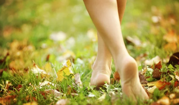 Earthing: Είναι το μυστικό για καλύτερη υγεία;