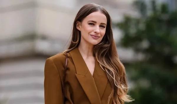 Τα ωραιότερα φιλαριστά κουρέματα για μακριά μαλλιά