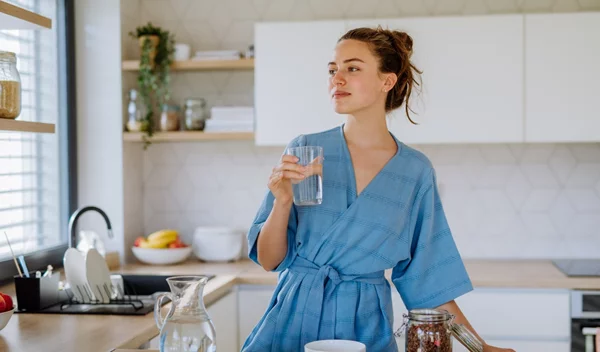 Πρόωρη γήρανση: Πώς να αναστρέψεις τη ζημιά με αυτές τις διατροφικές συμβουλές