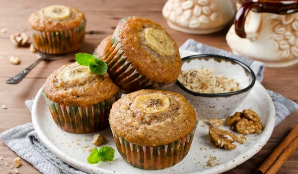 Συνταγή για ατομικά cupcakes με κομμάτια σοκολάτας και μπανάνα