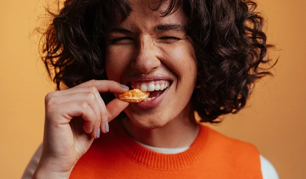 Αυτή είναι η καλύτερη ώρα της ημέρας για να φας πορτοκάλι